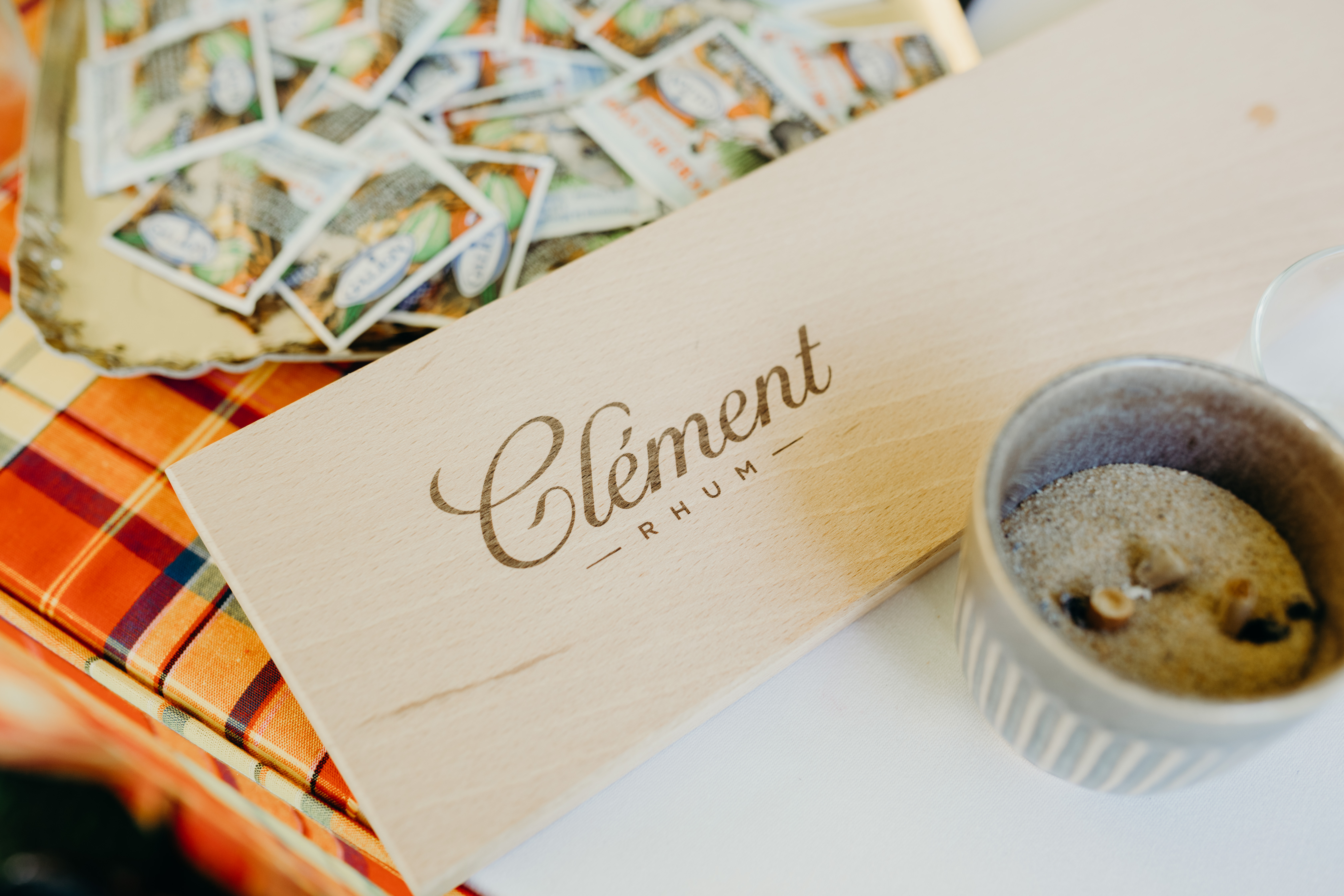 Les Mariages de Mademoiselle L Un mariage sur le thème géographique en région Bordelaise ou sur Arcachon - Claraly studio