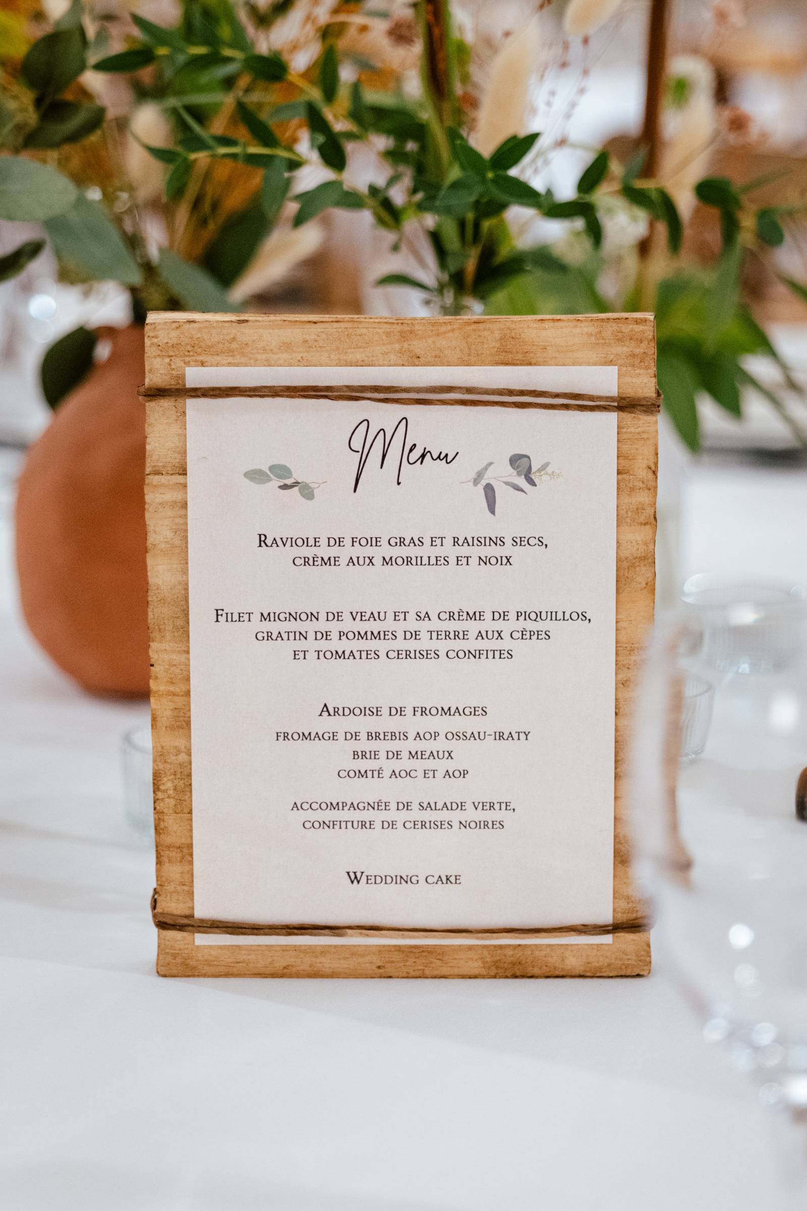 Karine et Agnès : L'Harmonie bohème au Château Couffins, Bordeaux - Les Mariages de Mademoiselle L - Camille Dion